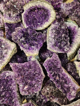 Load image into Gallery viewer, Amethyst Geode