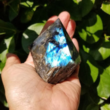 Load image into Gallery viewer, Labradorite Power Point
