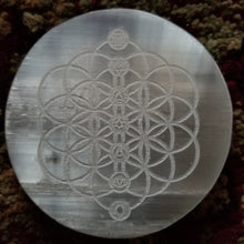 Load image into Gallery viewer, Selenite Rounds