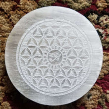 Load image into Gallery viewer, Selenite Rounds